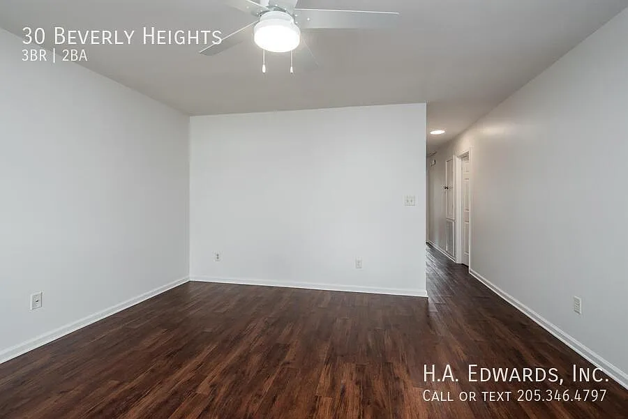 30 Beverly Heights — Photo 4