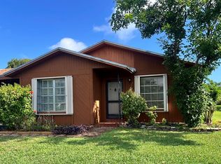 543 SE 27th Way, Boynton Beach, FL 33435