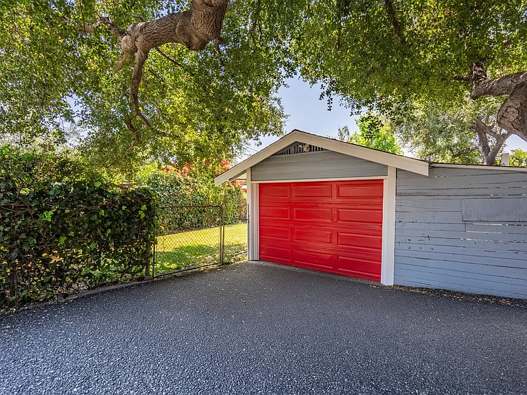 365 W Sierra Madre Blvd — Photo 37