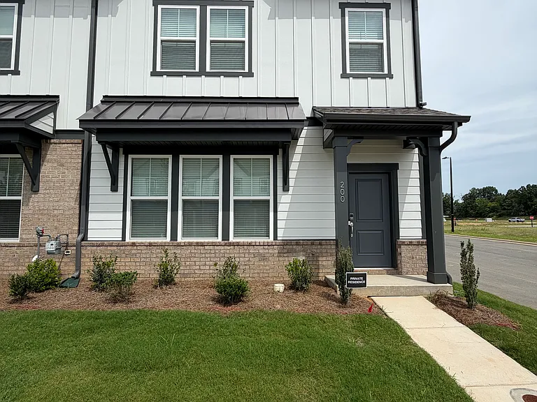 200 Silver Fleet Dr — Photo 1
