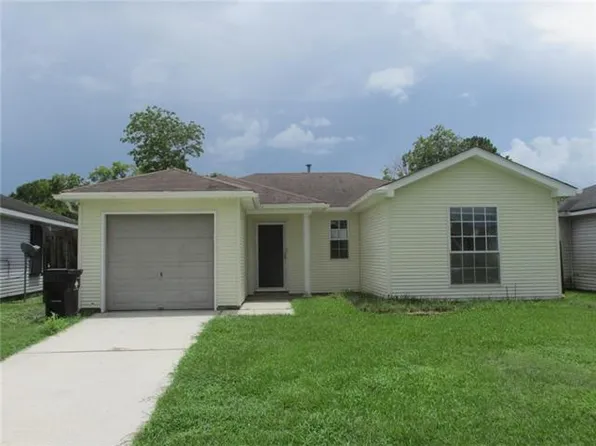 68 Camellia Trce, New Orleans, LA 70114