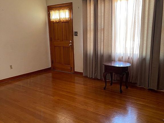 5th image of 511 Jefferson Ave