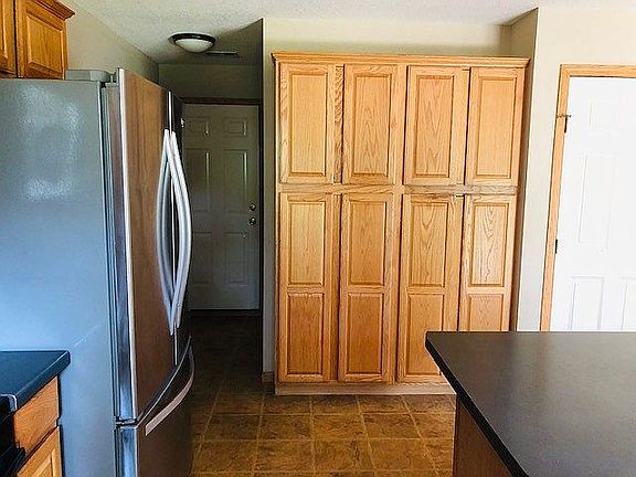 2nd image of 2076 Shryer Ct E