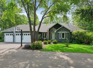 9125 Abbywood Rd, Chaska, MN 55318