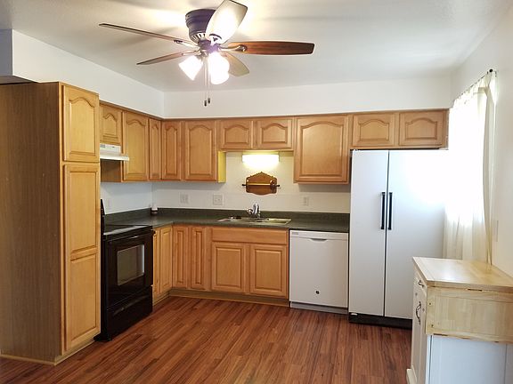 3rd image of 903 Avenida Del Sumbre