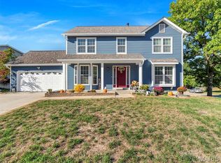 1221 Newport Landing Dr, Fenton, MO 63026