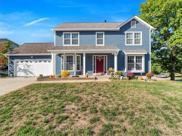 1221 Newport Landing Dr, Fenton, MO 63026