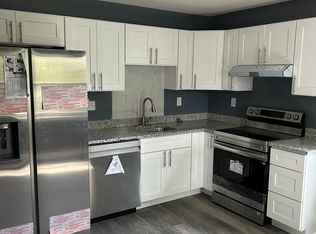 11 Hawkins St APT C, Derby, CT 06418