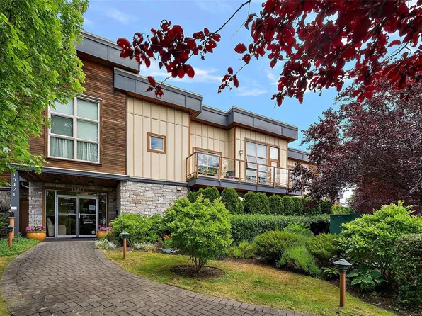 10421 Resthaven Dr #205, Sidney, BC V8L 3H4