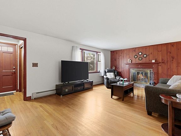 5th image of 129 Oak Ridge Dr