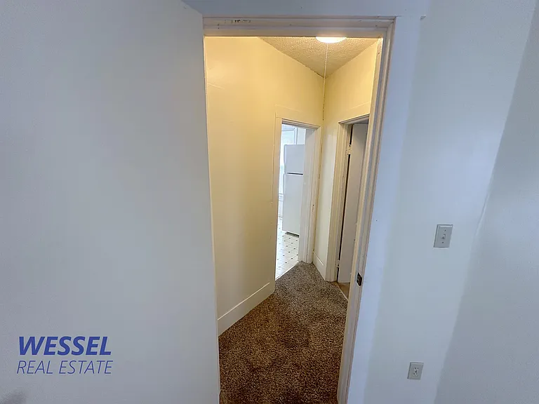 902 N Vernon St — Photo 10