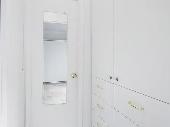 305 East 40th Street image 12 of 25