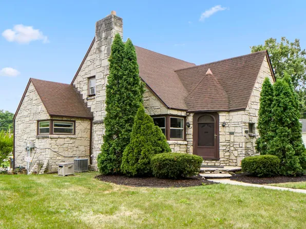 900 N Van Buren St, Auburn, IN 46706