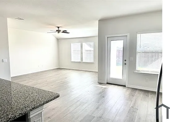 7404 Alfriston Pl — Photo 4