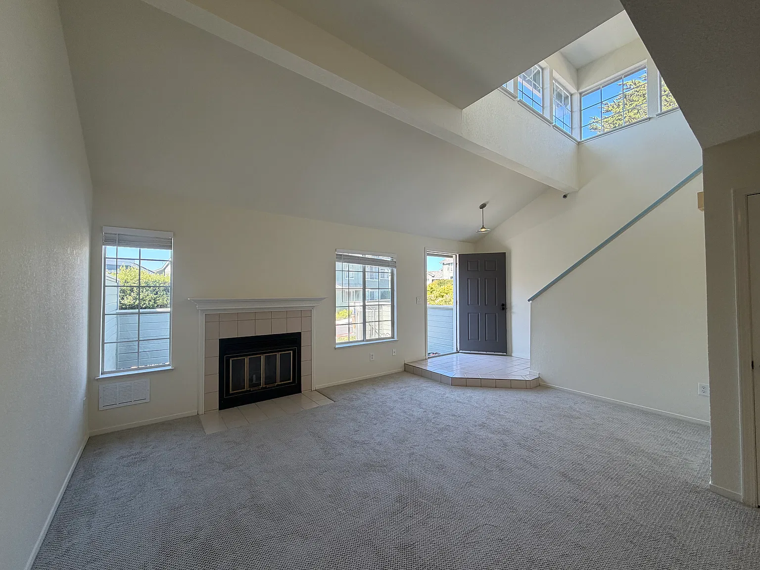 2 bed, 2.5 bath, 1232 sqft, $3,900 — Photo 1