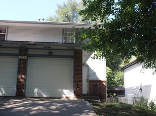 224 Pottawatomie St APT B, Leavenworth, KS 66048