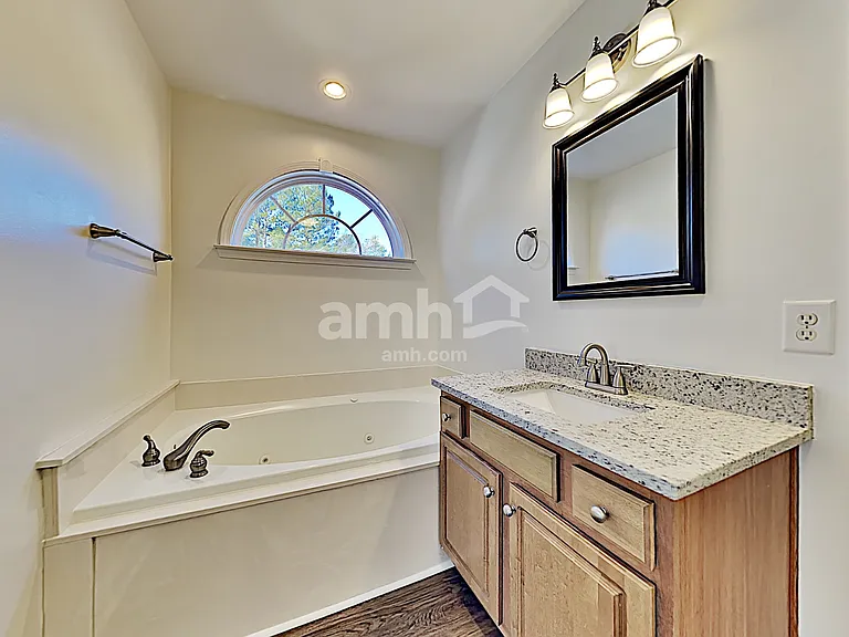 309 Old Stone Ct — Photo 12