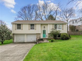143 W Fair Meadows Dr, Canonsburg, PA 15317