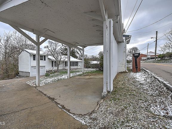 2nd image of 1570 Granby Rd