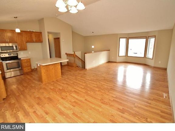 3rd image of 208 Evergreen St