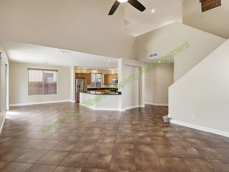 1137 S Hazel St — Photo 5