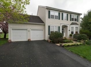 100 Spur Ln, West Chester, PA 19382