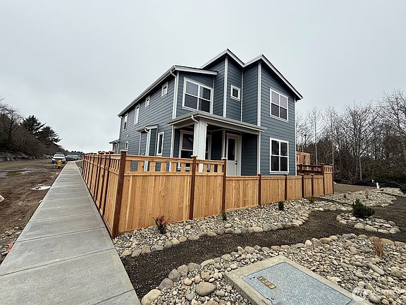 2nd image of 444 Laurel Court SW