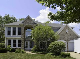827 Saugatuck Trl, Vernon Hills, IL