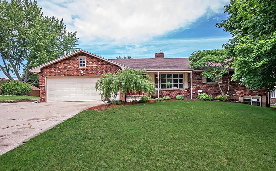 1st image of 1937 Salisbury Pl