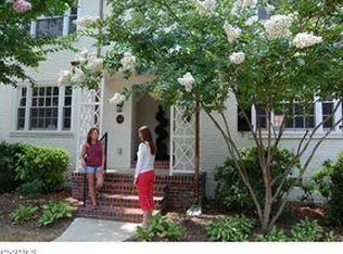 28 W Locke Ln, Richmond, VA 23226