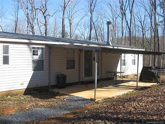 4th image of 944 Pine Lake Dr