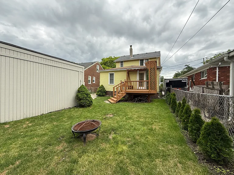 8369 Harding Ave — Photo 19