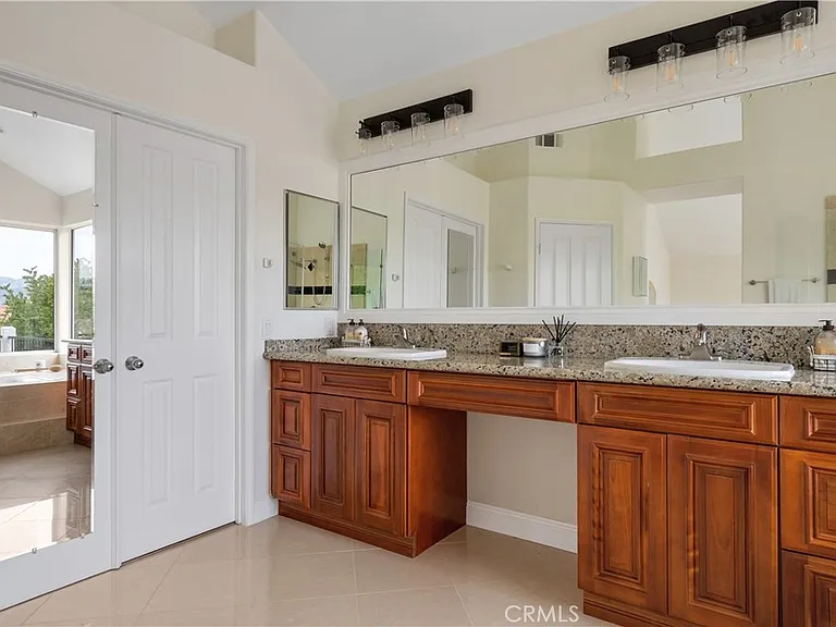 19771 E Country Hollow Dr — Photo 24