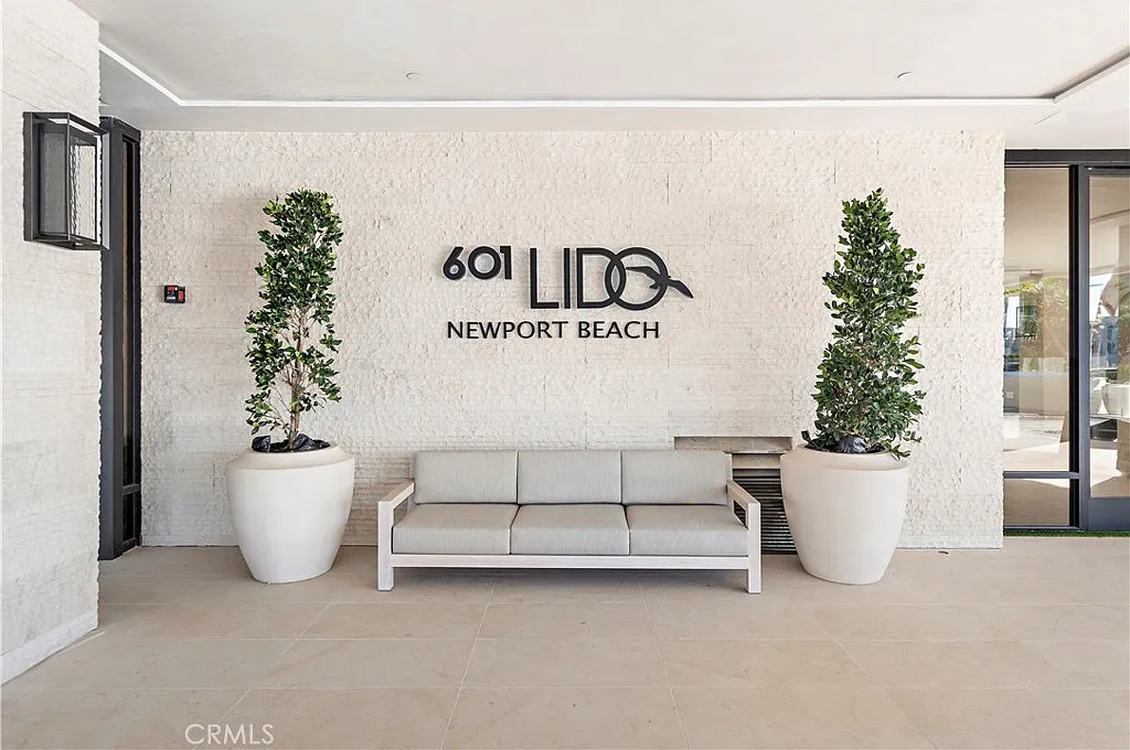 2 bed, 2.5 bath, 1860 sqft, $20,000 — Photo 1