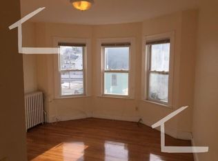 114 Murdock St #3C, Brighton, MA 02135