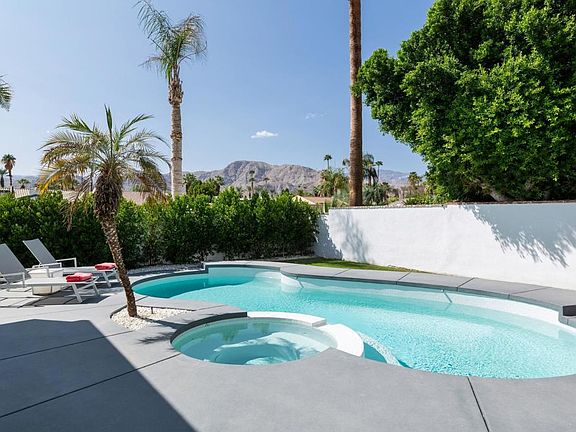 2nd image of 70445 Mottle Cir