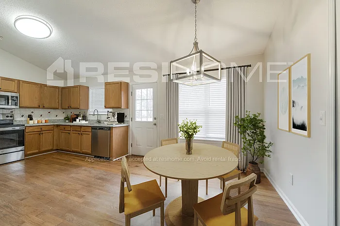28 Stiles Ct SW — Photo 3