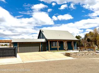 726 1st Ave E, Dickinson, ND 58601
