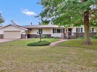 7614 N Meridian Rd, Newton, KS 67114