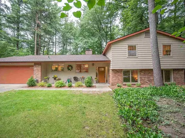 1800 Sylvan Ln, Midland, MI 48640