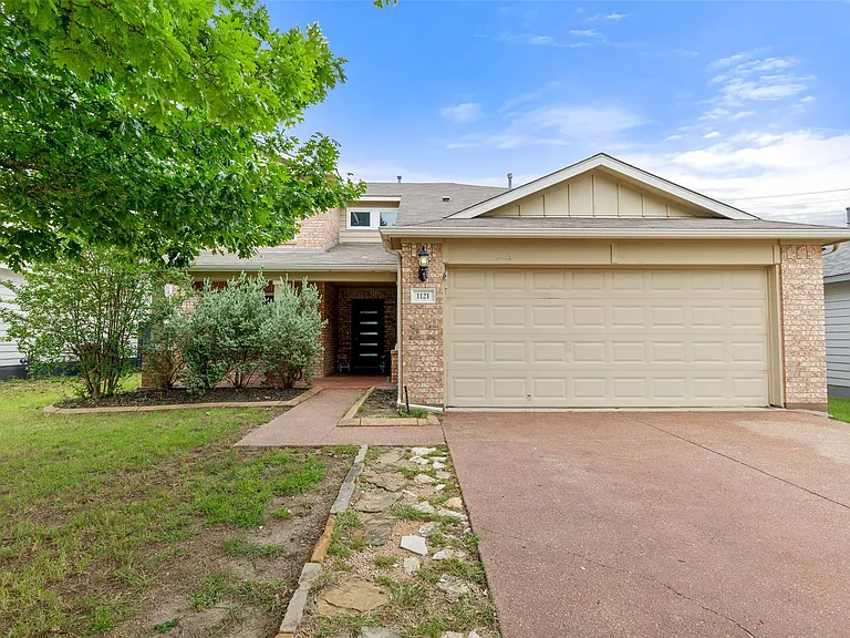 1121 Sweet Gum Dr — Photo 2