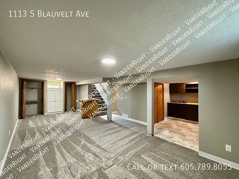 1113 S Blauvelt Ave — Photo 30