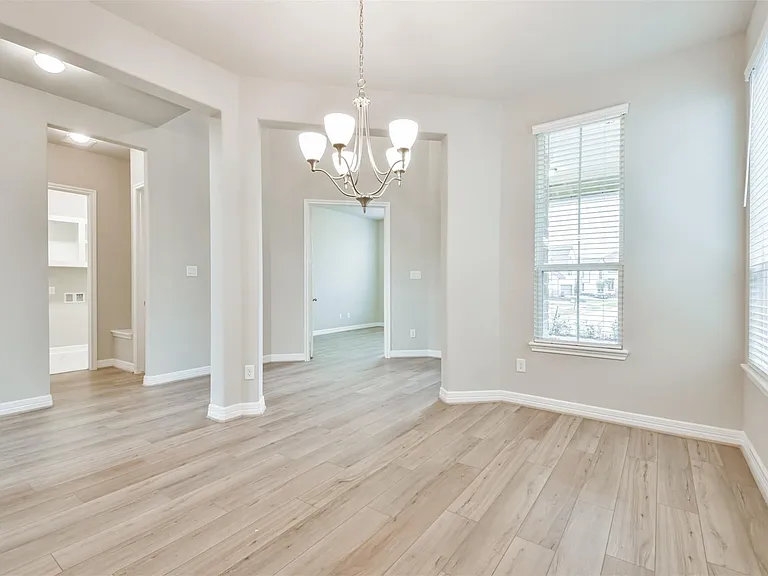 8211 Chartres Wind Dr — Photo 14