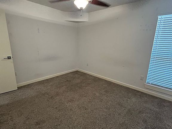 5th image of 2106 Bennett Ave APT 207