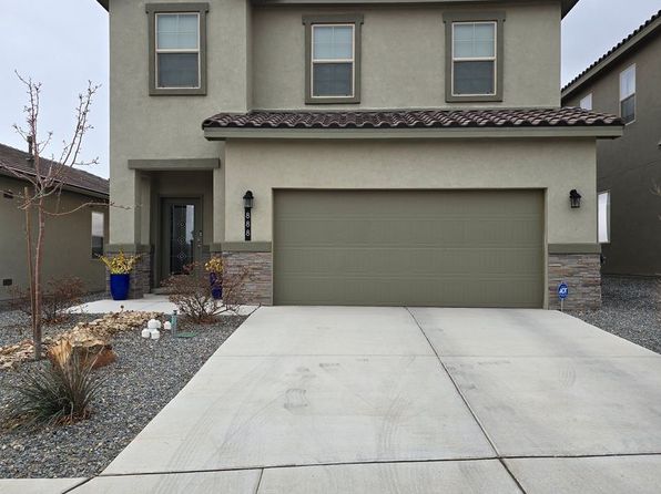 888 Tazanita Loop SE