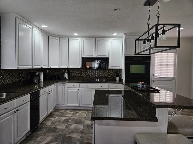 2200 Montego Dr — Photo 24