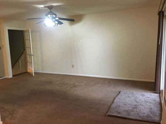 4th image of 906 Garnet Dr