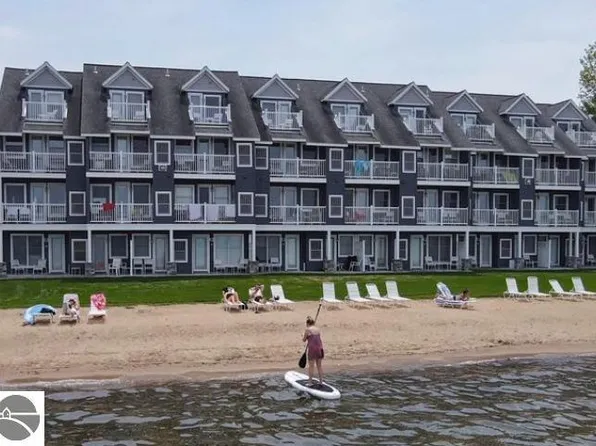 2305 N Us Highway 31 N #302, Traverse City, MI 49686