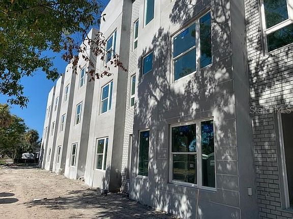 5th image of 2613 1st Ave N #8