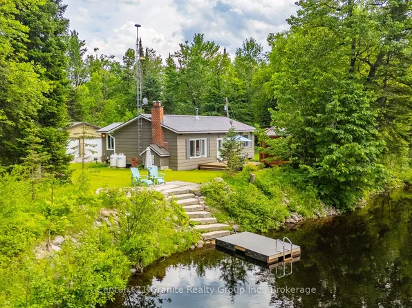 1075 Hobbits Ln, Minden Hills, ON K0M 2A1